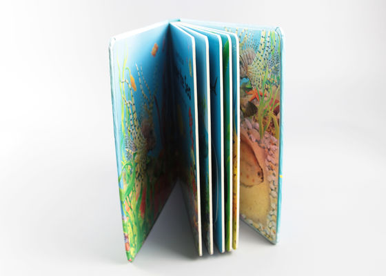 UV 반점과 기름 니스로 칠하기로 인쇄하는 귀여운 광택이 없는 두꺼운 표지의 책 아동 도서