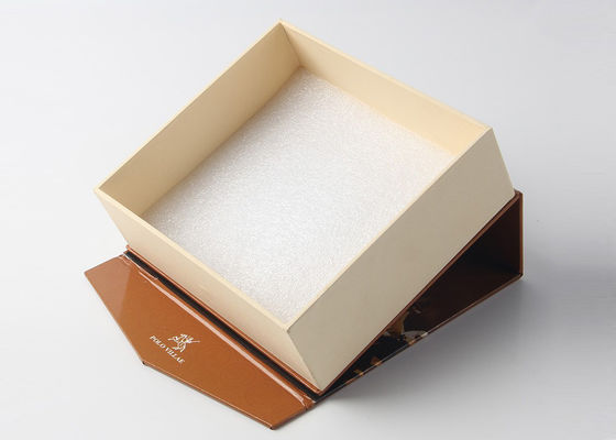 자석 반짝임 광택 있는 박판에 마감에 의하여 인쇄되는 포장 상자 아트지